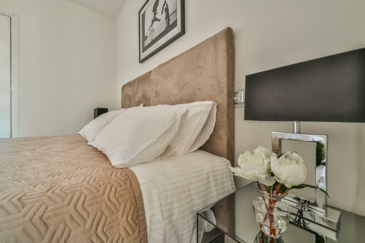 7 Croisette Apartamento Cannes Exterior foto