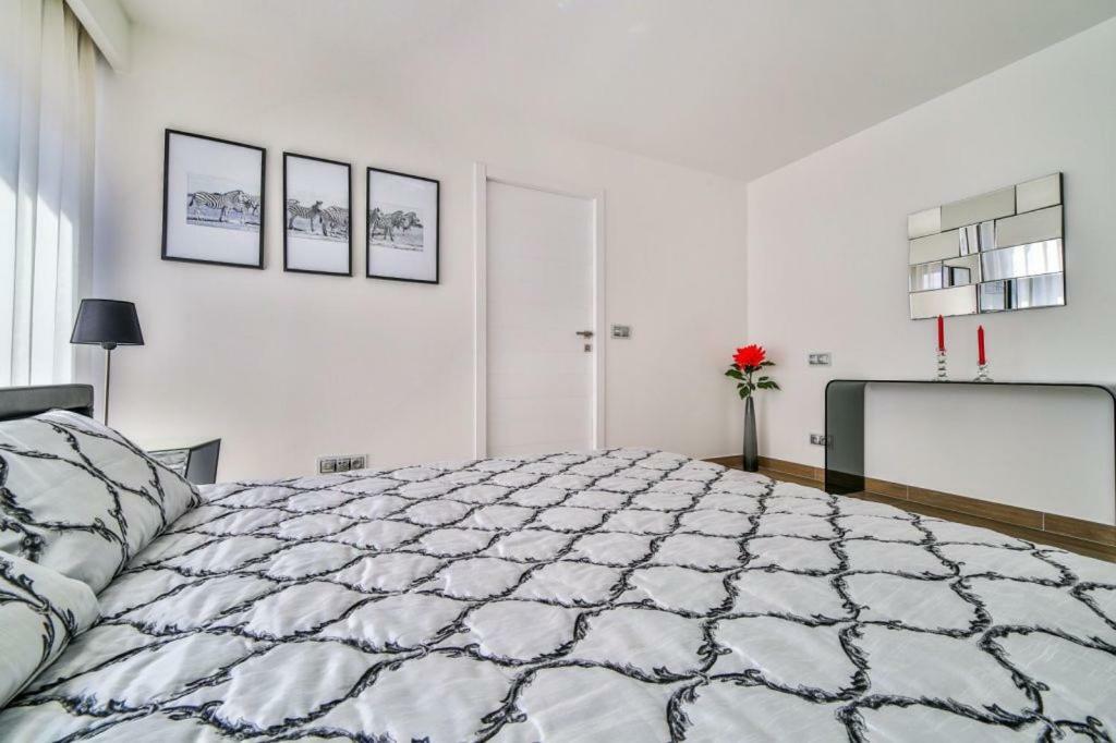 7 Croisette Apartamento Cannes Exterior foto
